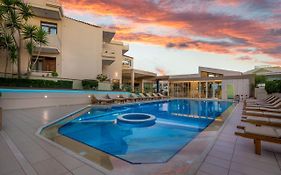 Oscar Suites&Village